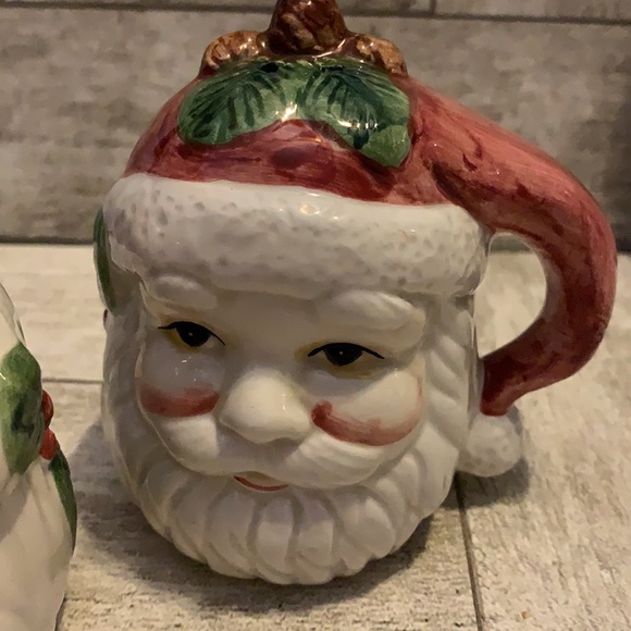 Holly Tree Santa head salt and pepper shakers - Picture 3 of 11